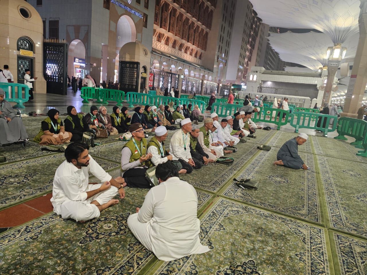 Sholat di Masjidil Haram